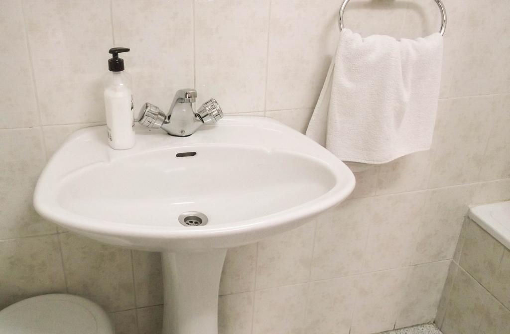 Pension Ciudad Navarro Ramos Granada Szoba fotó